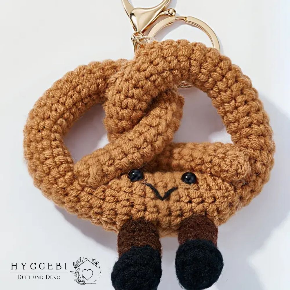 Brezel gehäkelt · Taschen- und Schlüsselanhänger
