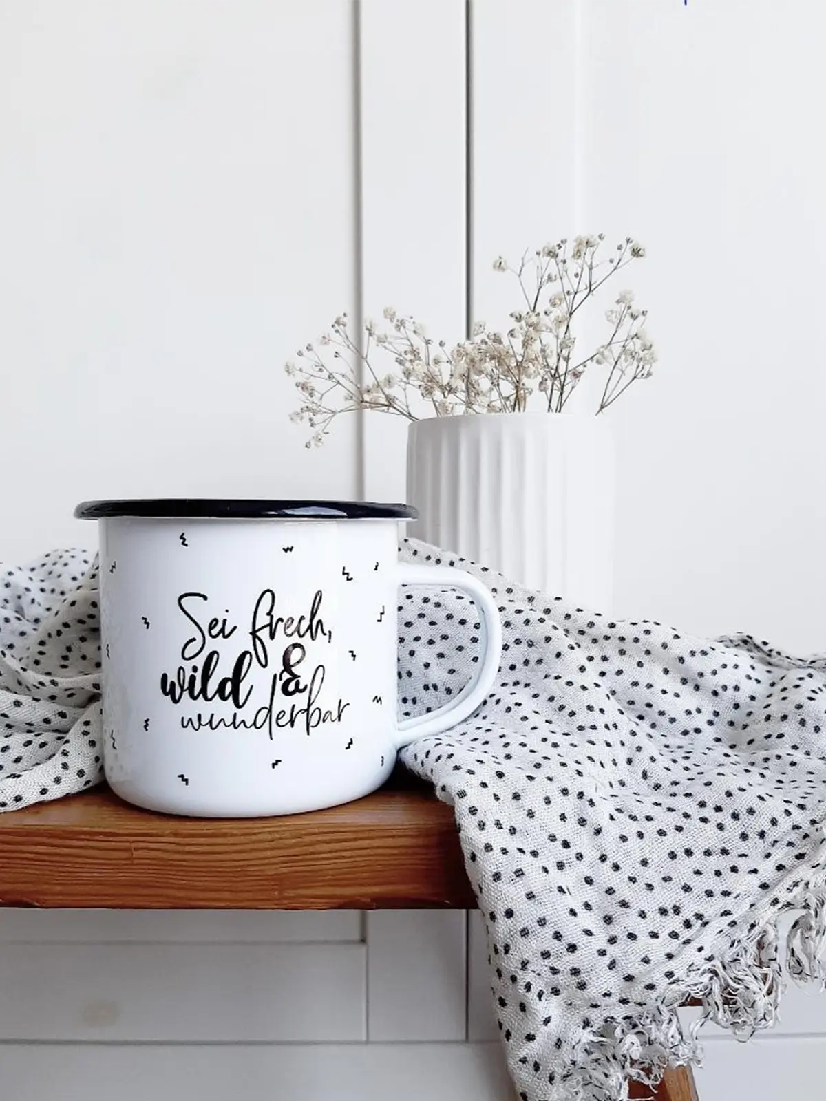 Frech, wild & wunderbar · Emaille Tasse-Tschüss-HYGGEBI-€12,90