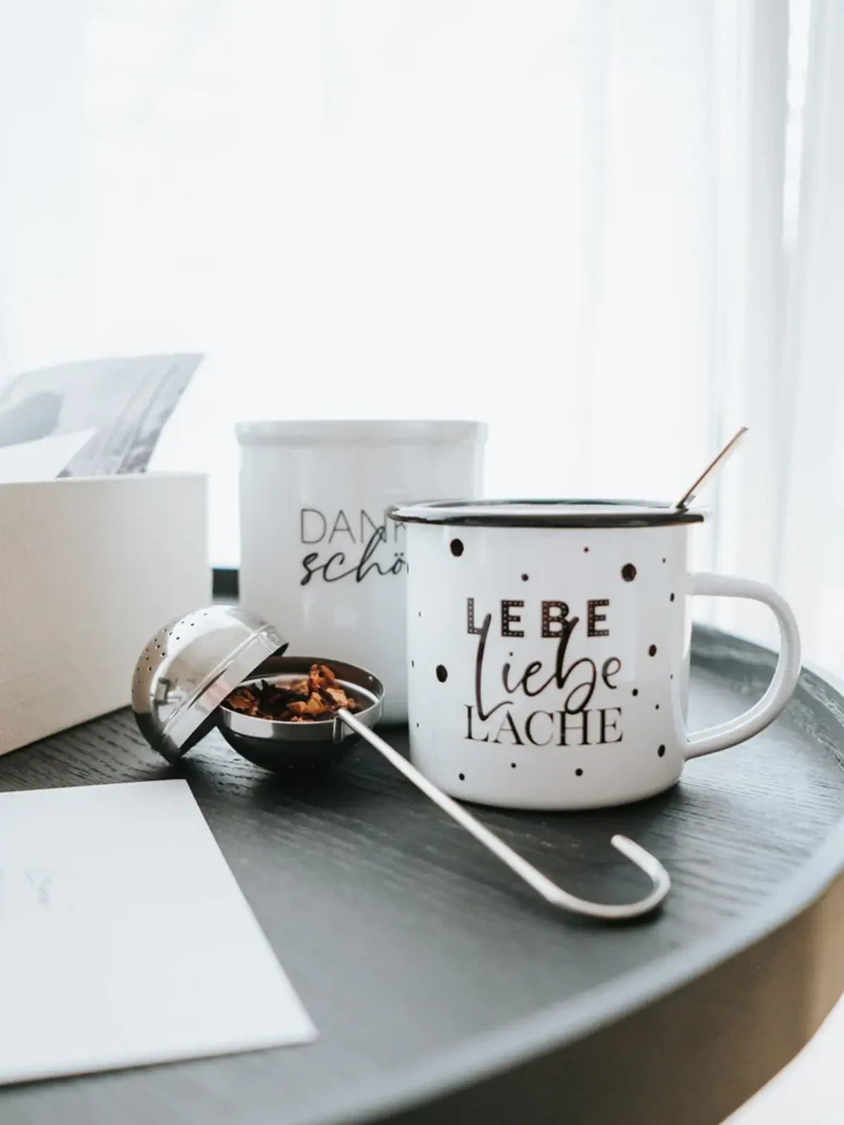 Lebe Liebe Lache · Emaille Tasse-Tschüss-HYGGEBI-€12,90