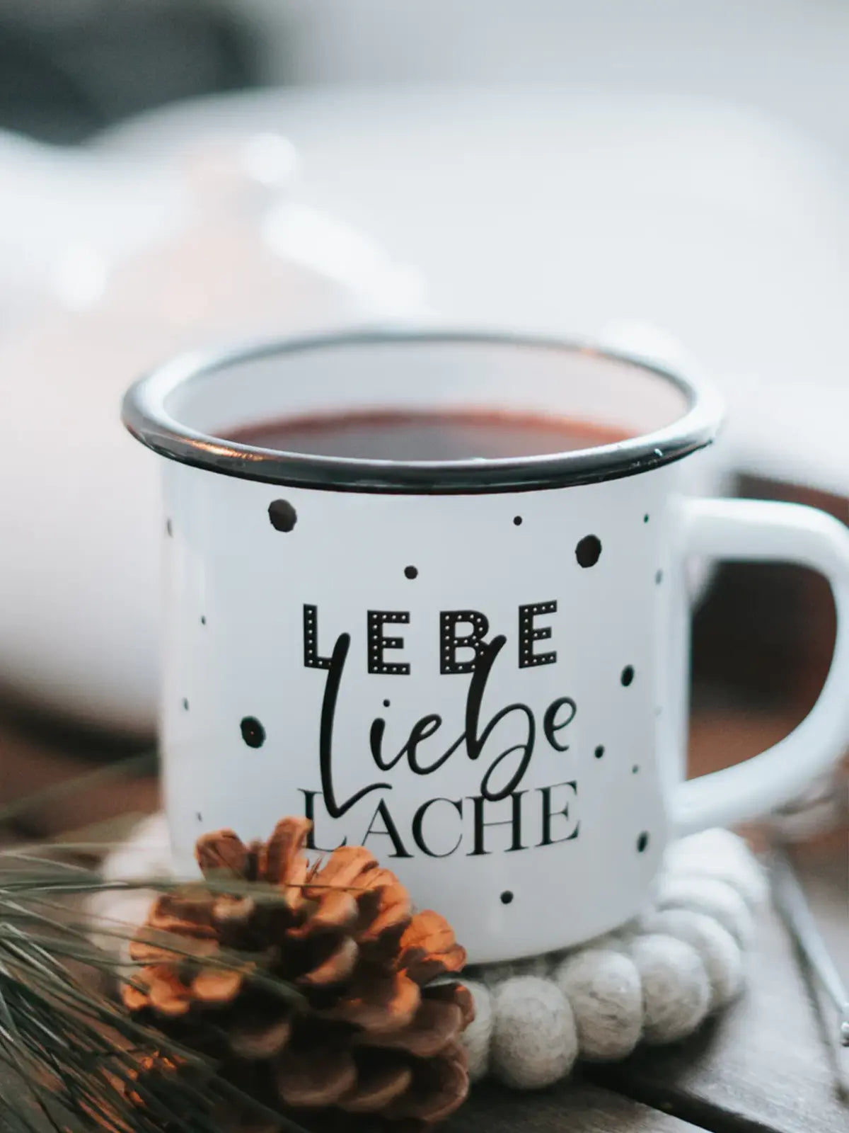 Lebe Liebe Lache · Emaille Tasse-Tschüss-HYGGEBI-€12,90
