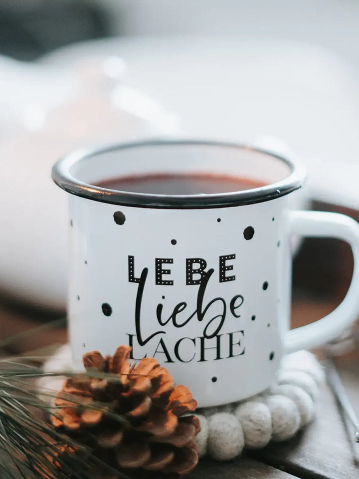 Lebe Liebe Lache · Emaille Tasse-Tschüss-HYGGEBI-€12,90