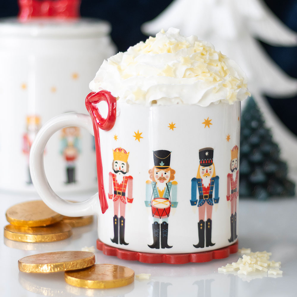 Tasse · Nutcracker with Bow
