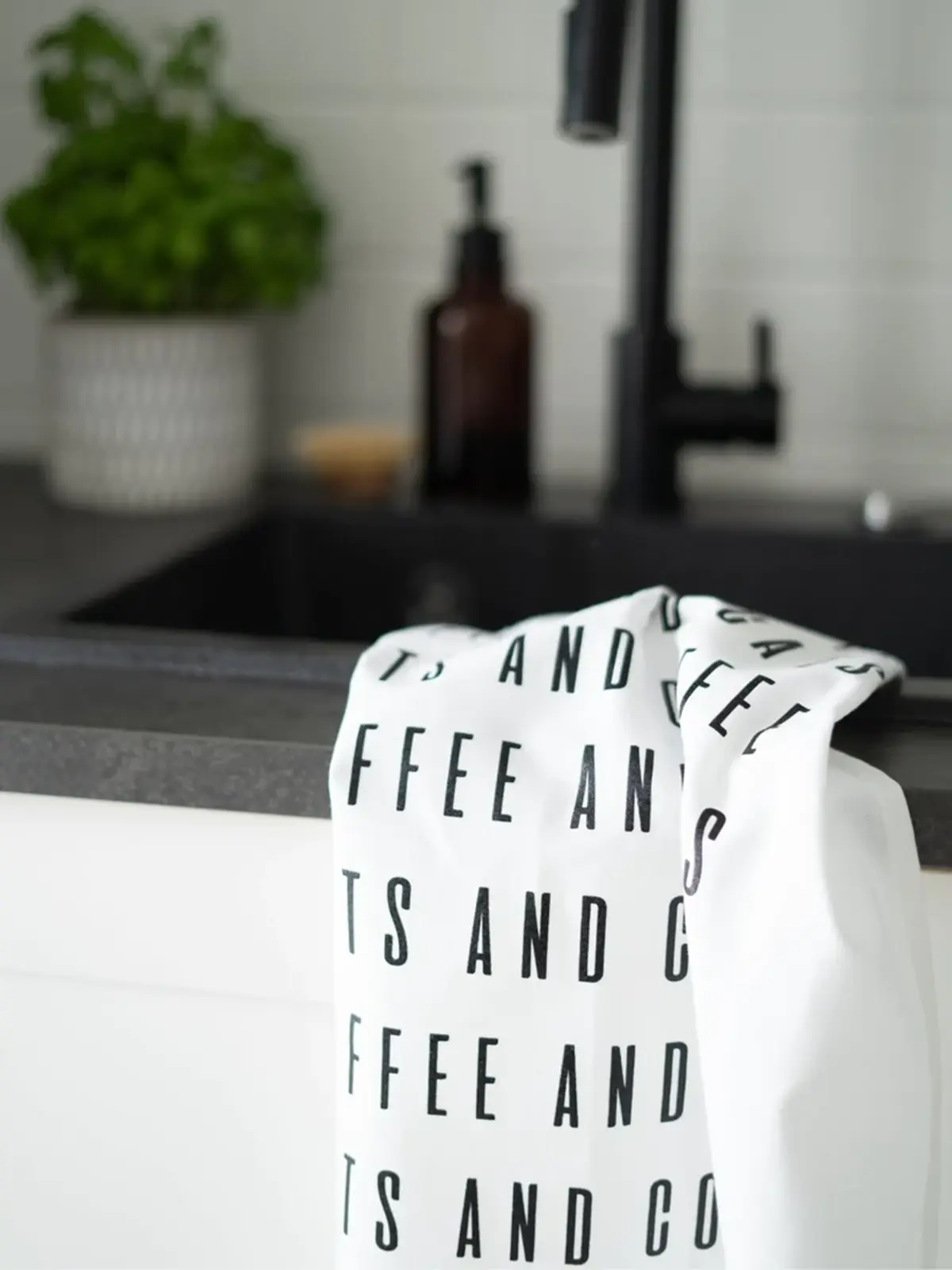 Geschirrtuch · Cats and Coffee-Tschüss-HYGGEBI-€11,90